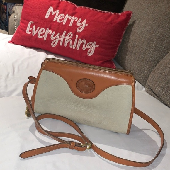 Vintage Gently Loved Dooney & Bourke All Weather Pebbled Leather Crossbody - Picture 1 of 12
